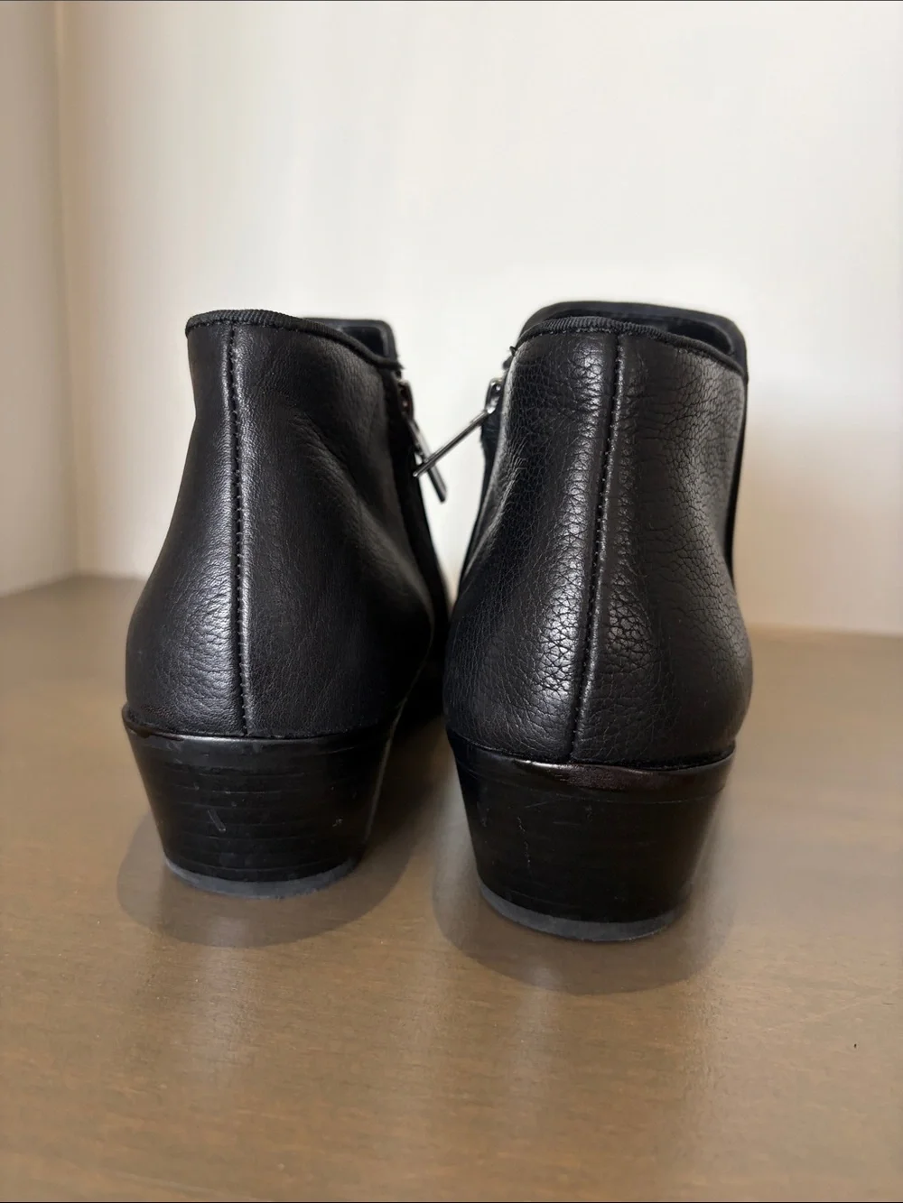Sam Edelman Petty Black Pebbled Leather Booties size 8M